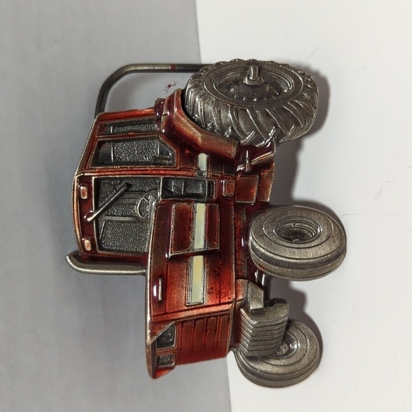 The Great American Buckle Company Vintage 1982 Tractor Buckle - Picture 1 of 8